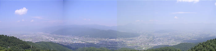 左から諏訪湖～霧が峰～八ヶ岳　大パノラマの壮大な眺め（拡大画像はサイズでかいので気をつけて） 