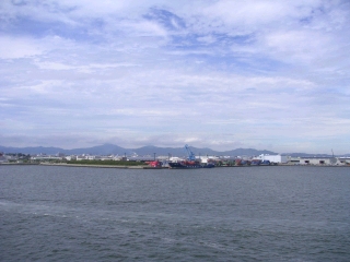 徳島港はみごとな快晴でした