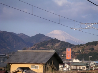 神奈川・山北周辺から富士山を望む
