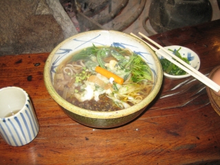 魚篭屋の山菜蕎麦(ﾟДﾟ)ｳﾏｰ