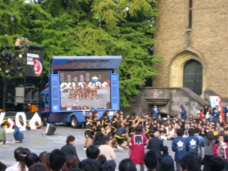 早稲田祭　若人たちが踊ってました