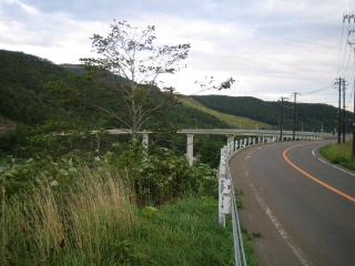 朝里ダムのループ橋