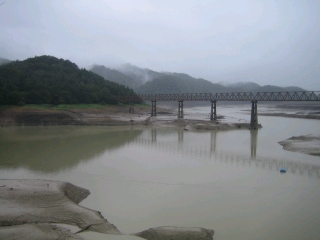 大夕張ダム　最近の雨のせいか濁ってますね…