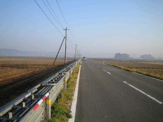 加美町の県道267号　周辺は田んぼが多かったです