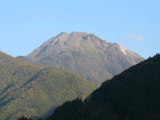 神岡の辺りから眺めた焼岳