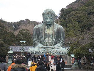 鎌倉の観光スポットの定番だけあって大人気