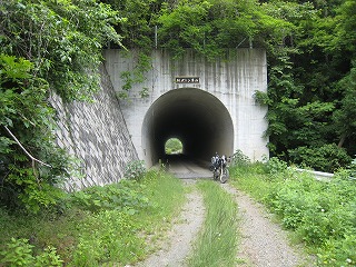 峠にあった桜沢トンネル