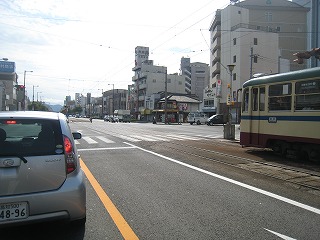高知市街は路面電車も走ってます