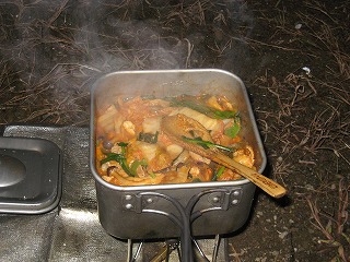 自分のメイン料理はキムチ鍋　温まります