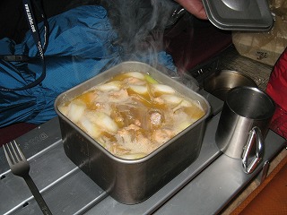 鮭とホタテの味噌バター鍋　ｺｯﾃﾘ(ﾟдﾟ)ｳﾏｰ