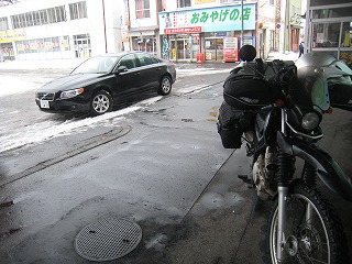 稚内駅前　走りやすいけど濡れます