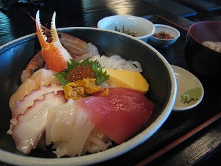 スペシャル海鮮丼　(ﾟдﾟ)ｳﾏｰ