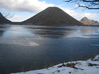 凍結しかけた榛名湖＆榛名富士